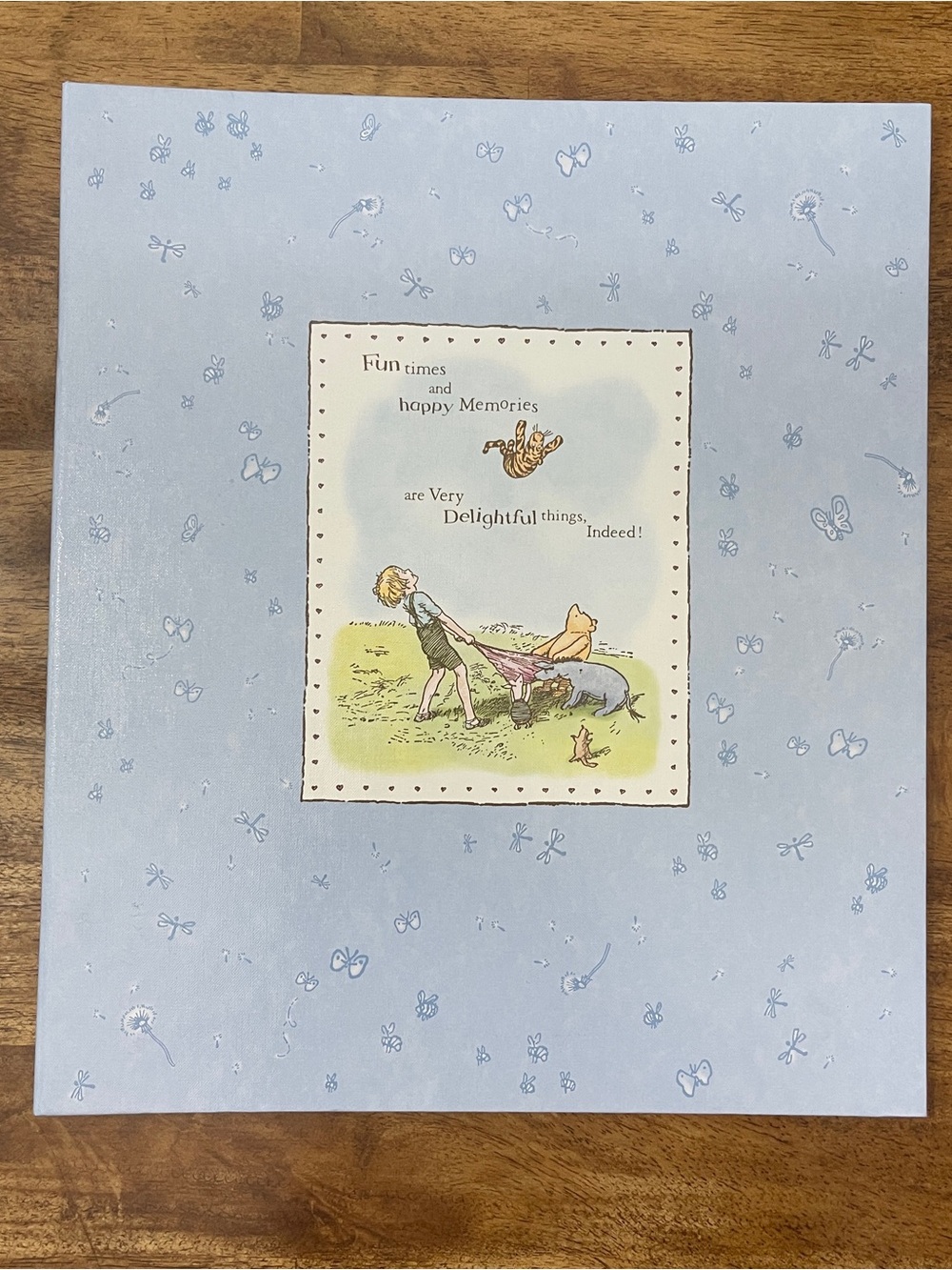 Hallmark / Disney Photo/Scrapbook album- Winnie the Pooh PHA6359